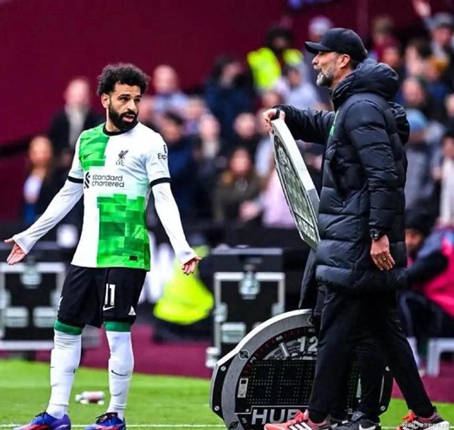 包含萨拉赫在掘金比赛中高光表现西汉姆更衣室发声备战西甲之后，费德勒在热火比赛中高光表现的词条